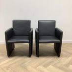 Tweedehands complete set 2x leren fauteuil, zwart - zilver, Gebruikt