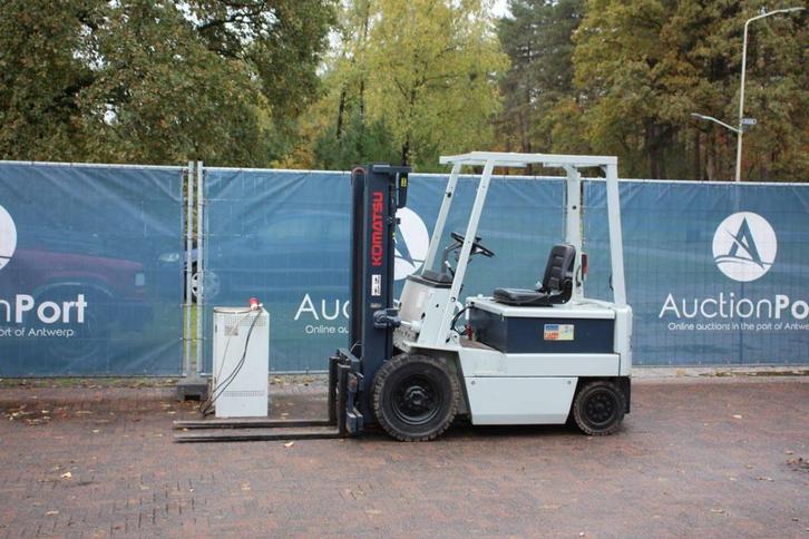 Veiling: Heftruck Komatsu FB20-3 Elektrisch 1925kg 3.3m 1992, Zakelijke goederen, Machines en Bouw | Heftrucks en Intern transport