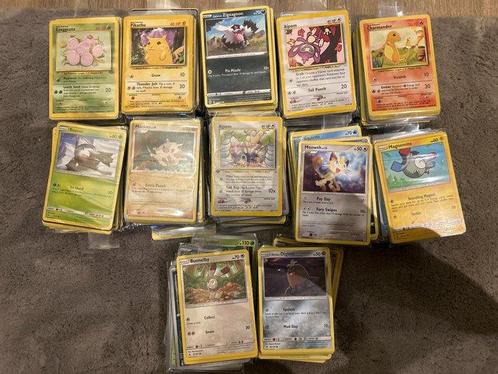 Pokémon - 600 Card - Pikachu, Diverse, Hobby en Vrije tijd, Verzamelkaartspellen | Pokémon
