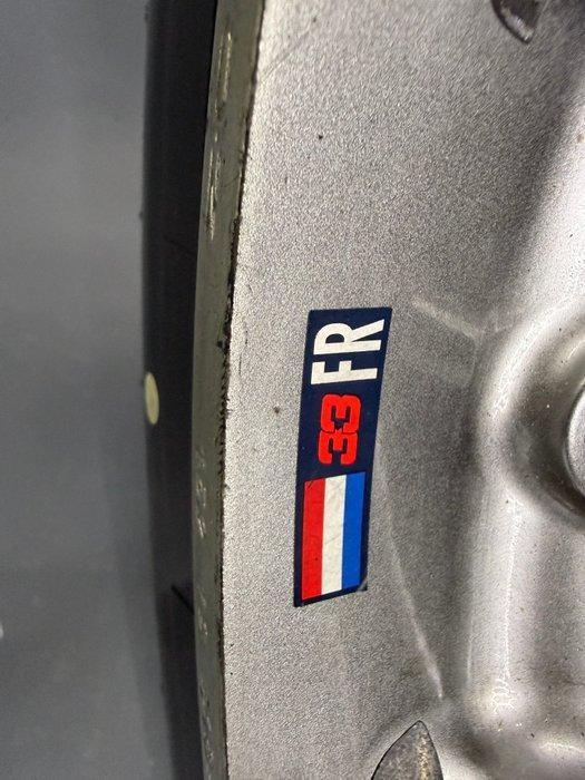 Pneu complet sur la roue - red bull - 2021, Collections, Marques automobiles, Motos & Formules 1