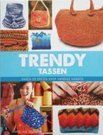 Trendy Tassen 9789039626146, Boeken, Jaroslava Dovcová, Zo goed als nieuw, Verzenden