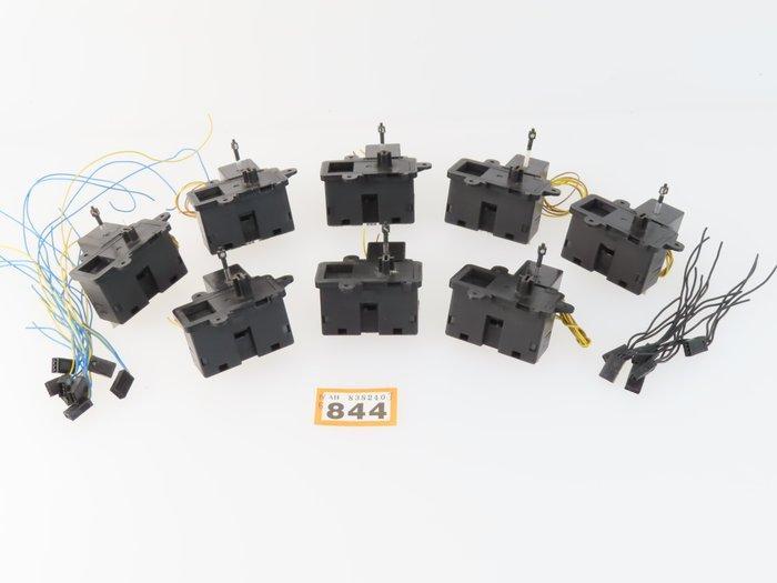 Roco H0, N - 10030 - Modeltreinsporen (8) - 8x servo-motoren, Hobby en Vrije tijd, Modeltreinen | H0