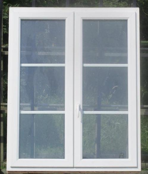pvc raam , chassis 126 x 157 wit / verkeers zwart  ral 9017, Doe-het-zelf en Bouw, Raamkozijnen en Schuifdeuren, Inclusief glas
