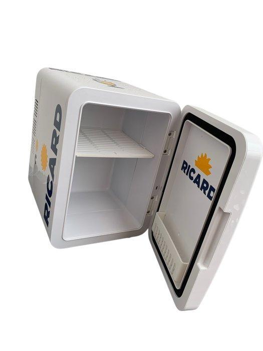 Koelkast - PVC - Mini koelkast Ricard op maat gemaakt, Antiquités & Art, Antiquités | Assiettes décoratives & Carrelages