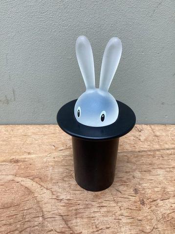 Alessi - Michael Graves, Stefano Giovannoni - Distributeur