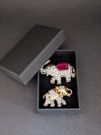 Beeld, Broches olifanten ingelegd met Swarovski elementen -