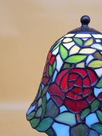 Tiffany-Stil Tischlampe – Rosenmotiv – Glas Mosaik - Lamp -, Antiek en Kunst