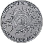 Cameroun. 2000 Francs 2025 Triceratops 2 Oz, Antique finish