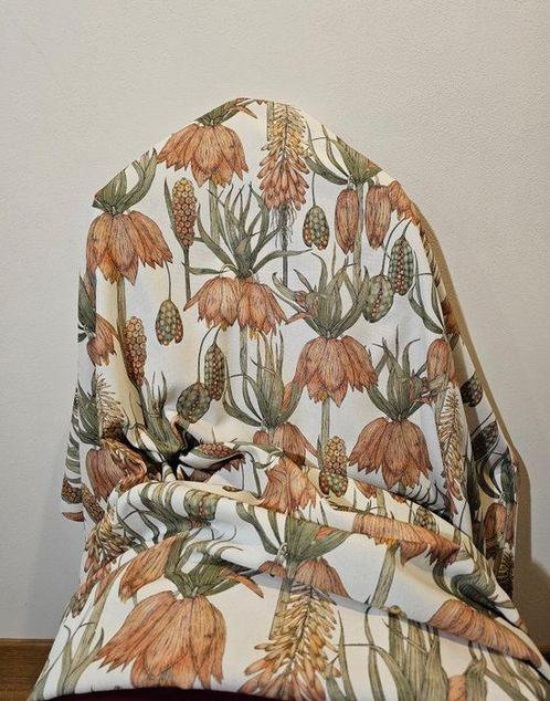 Art Nouveau Bloemenstof Vintage Flowers Exclusief, Antiek en Kunst, Antiek | Tapijten, Tafelkleden en Textiel