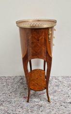 Parquet de Versailles - Chiffonnière tafel - Bijzettafel -