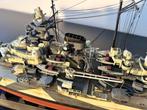Modelschip (2) - Duits slagschip Tirpitz met bijbehorend