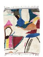 Tapis en laine marocain contemporain de Mrirt – Design