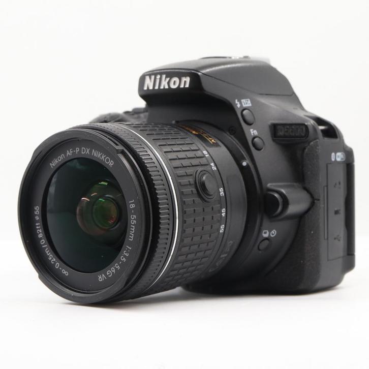 Nikon D5600 + AF-P 18-55mm F/3.5-5.6G VR DX | Tweedehands, Audio, Tv en Foto, Foto | Lenzen en Objectieven, Zo goed als nieuw