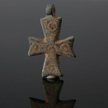 Byzantin Bronze Cross pendant (Sans Prix de Réserve) beschikbaar voor biedingen