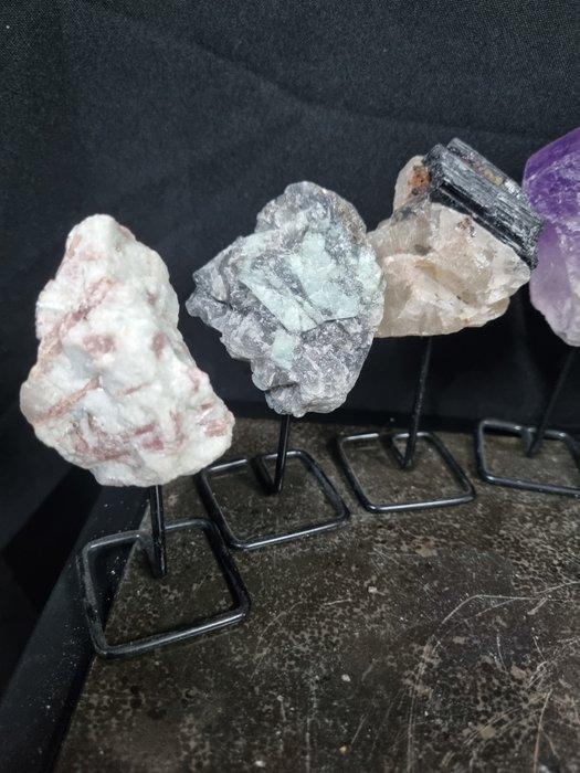 Schitterende set van diverse mineralen op luxe standaard, Verzamelen, Mineralen en Fossielen