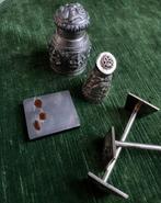 4 delen, 2 meshouders, flesje en pepermolen in Oosters