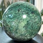 Agate mousse Grande sphère en agate mousse finement polie -