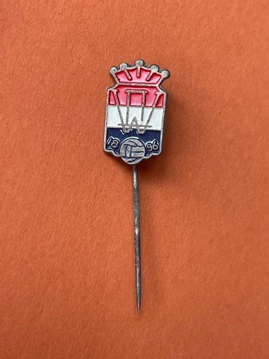 Nederland – pin de football Willem II (1896, rare) + 3, Verzamelen, Overige Verzamelen