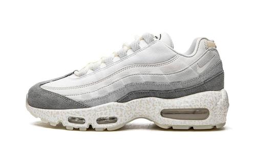 Nike Air Max 95 QS Light Bone-Glow in the Dark - Maat 38 EU, Kleding | Heren, Schoenen, Ophalen of Verzenden