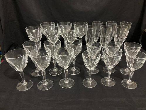 Service à boisson (24) - splendide service complet de verres, Antiek en Kunst, Antiek | Meubels | Tafels