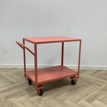 Tweedehands  serveerwagen (hxbxd) 87x102x64 cm,  zalm-rose