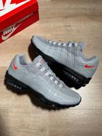 Nike - Sneakers - Maat: Shoes / EU 46