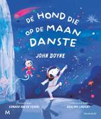 De hond die op de maan danste 9789089682826 John Boyne, Boeken, Verzenden, Gelezen, John Boyne
