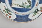 Bord - decorated with powder blue, famille verte and, Antiek en Kunst