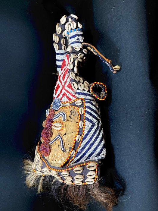 Cowrie Shell masker (Zonder minimumprijs), Antiek en Kunst, Kunst | Niet-Westerse kunst