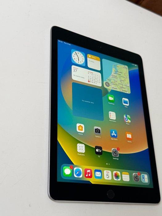 Apple iPad (5th generation) WiFi+ Cellular 32gb - iPhone (1), Consoles de jeu & Jeux vidéo, Consoles de jeu | Accessoires Autre
