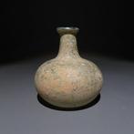 Oud-Romeins Glas Fles. 1e-3e eeuw na Christus. 7 cm hoog.