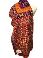 Chal ceremonieel Pelangi met de Tritik-techniek van