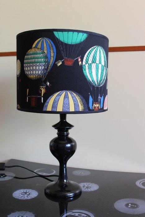 Lampe de table - avec abat-jour en tissu vintage Mongolfiere, Antiek en Kunst, Antiek | Meubels | Stoelen en Sofa's