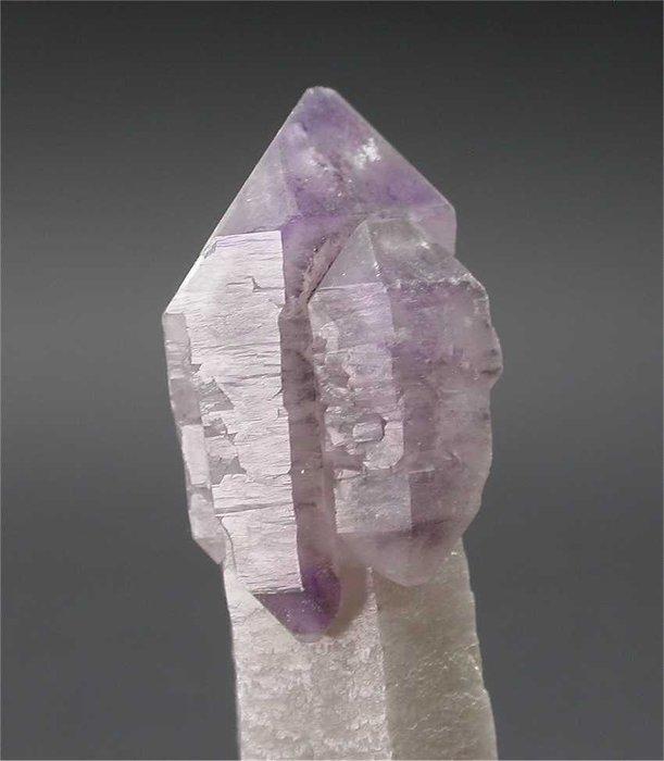 AMETHIST haar Kristal op matrix - Hoogte: 5.5 cm - Breedte:, Verzamelen, Mineralen en Fossielen