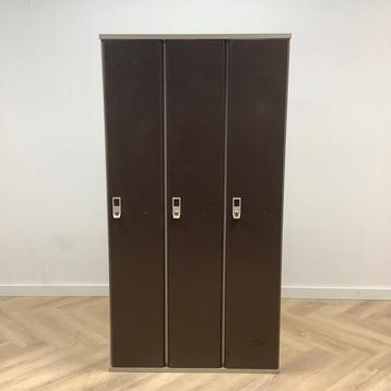 Lockerkast / garderobekast vv 3 deuren met sleutel, (hxbxd)