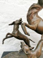 sculptuur, Jacht tafereel - Opgejaagd hert - 29 cm - Brons,