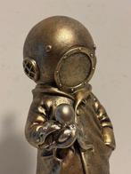 Sculpture, Meisje met duikhelm - 21 cm - Résine