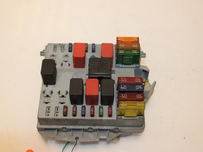 Zekeringkast Fiat Punto O143374, Autos : Pièces & Accessoires, Électronique & Câbles