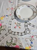Tafelkleed - 255 cm - 160 cm - Oude borduursels
