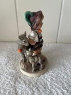 Goebel - M.I. Hummel - Beeldje, Hummel jongen met geiten -