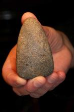 Neolithisch Steengoed Hâche Polie - 79 mm (Zonder