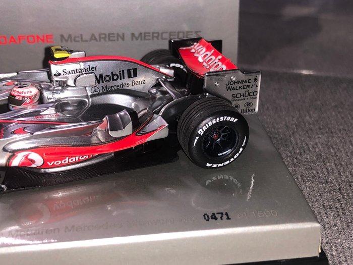 Minichamps 1:43 - Model sportwagen - Vodafone McLaren, Hobby en Vrije tijd, Modelauto's | 1:5 tot 1:12