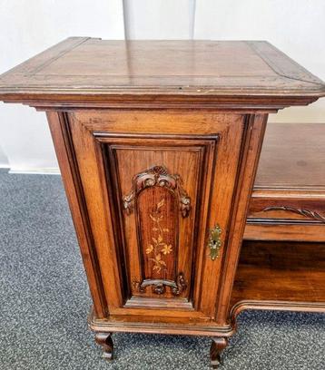 Armoire - Bois dur - Petit mais élégant