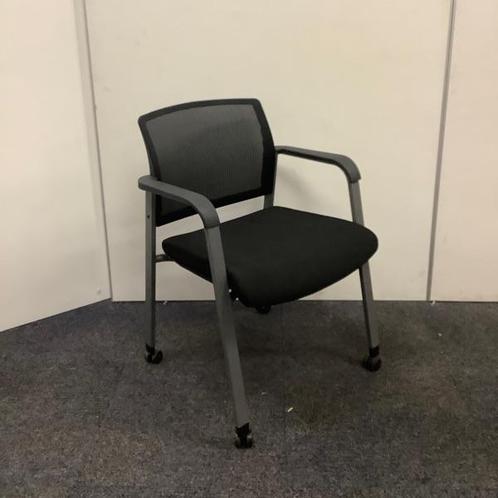 Tweedehands vergaderstoel op wielen, zwarte stoffering -, Huis en Inrichting, Stoelen, Zwart, Nieuw, Eén