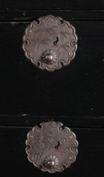 Shônai  ishô’dansu  (kast met lades) - Ijzer, Sugi, Antiek en Kunst