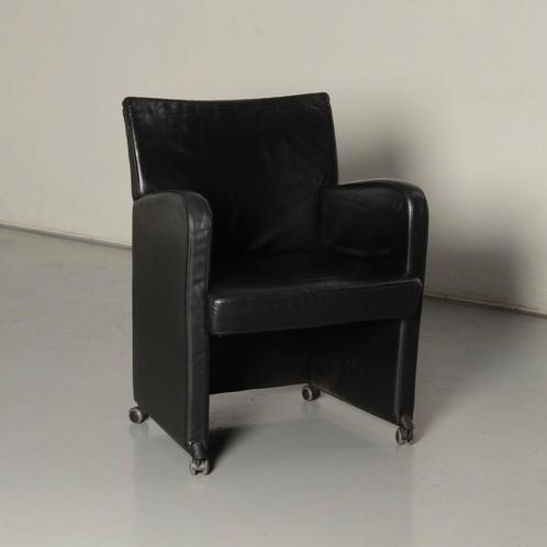Kinnarps 21325 vergaderstoel, zwart leder, verrijdbaar, Huis en Inrichting, Stoelen, Gebruikt, Ophalen of Verzenden