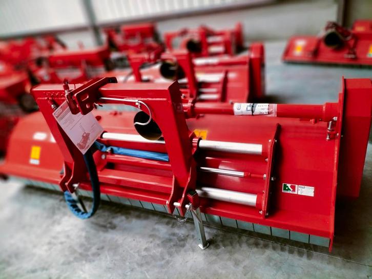 Broyeur à marteaux pour tracteur jusquà 120 CV, Articles professionnels, Machines & Construction | Jardin, Parc & Sylviculture
