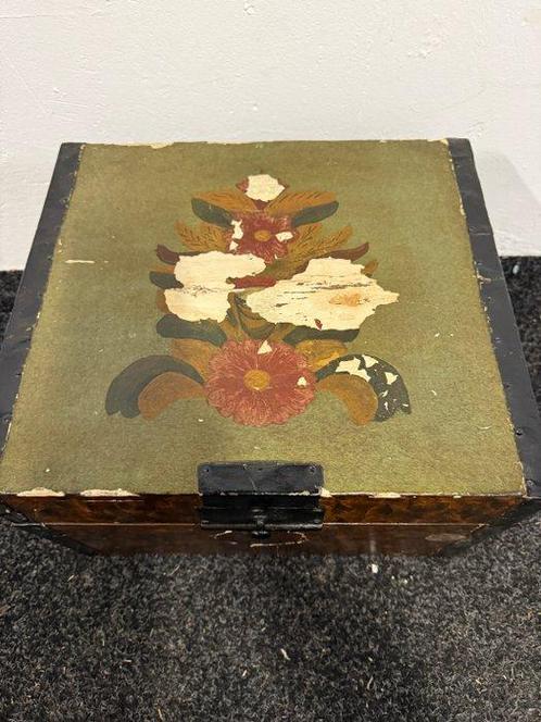 Kist - Hout - Zweedse kist, Antiek en Kunst, Curiosa en Brocante
