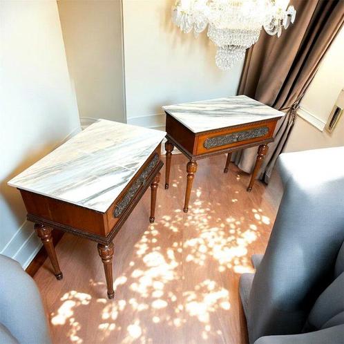 Table de chevet (2) - Chêne, Noyer - Art déco - Français, Antiek en Kunst, Curiosa en Brocante
