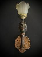 Wandlamp - Glas, Hout, Messing - De kandelaar van de Moor, Antiek en Kunst